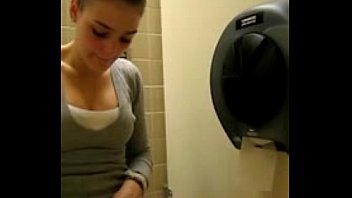Girl Masturbates Toilet Girl leakedcamgirls.com