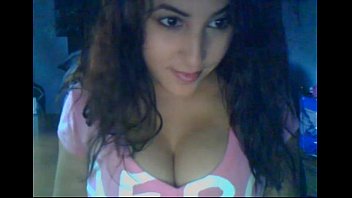 Amie 20 Showing Her Pretty BIG Tits On Cam. • www.hfcam.blogspot.com