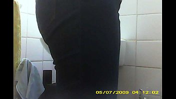 CAMARA OCULTA EN BAÑO